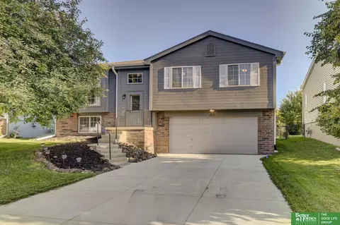 11812 Bauman Ave, Omaha, NE 68164
