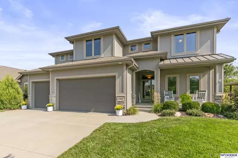 17008 Clay St, Bennington, NE 68007