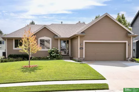 16563 Birch Ave, Omaha, NE 68136