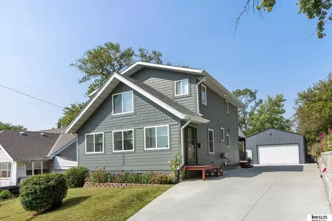 4530 Charles St, Omaha, NE 68132