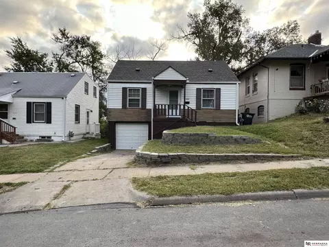 5025 N 36th St, Omaha, NE 68111
