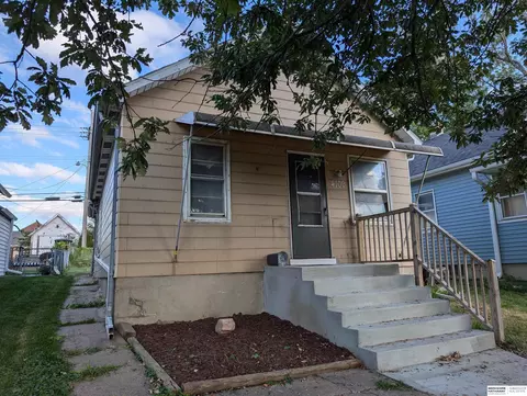 4109 S 28 St, Omaha, NE 68107