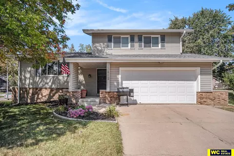 13812 Edna St, Omaha, NE 68138