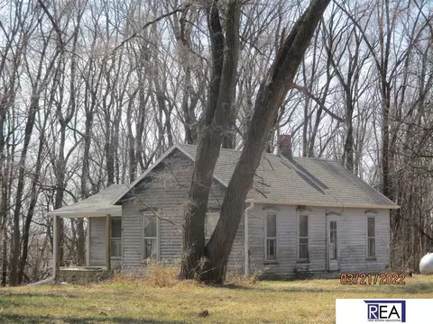 2537 County Rd 19 Rd, Bennington, NE 68007