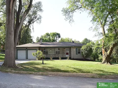 7629 Meredith Ave, Omaha, NE 68134