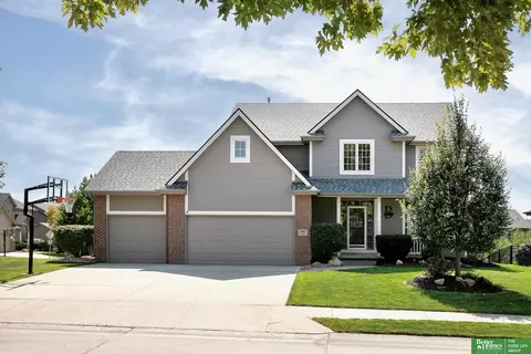 17001 Grant St, Omaha, NE 68116