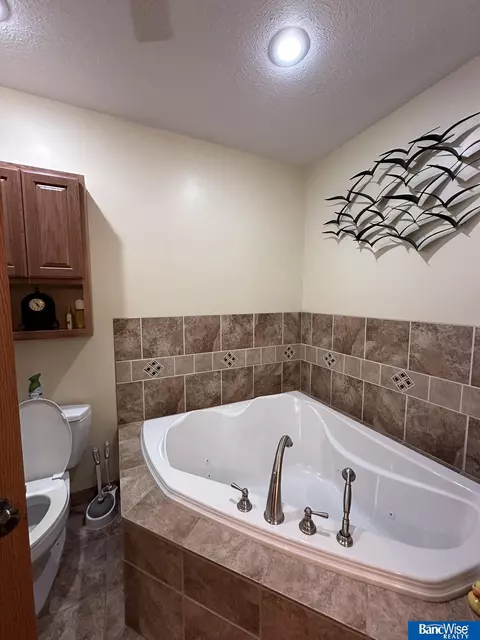 638 N 3rd St, Hampton, NE 68843 photo 22