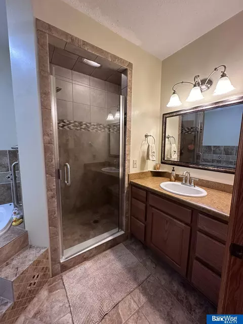638 N 3rd St, Hampton, NE 68843 photo 21