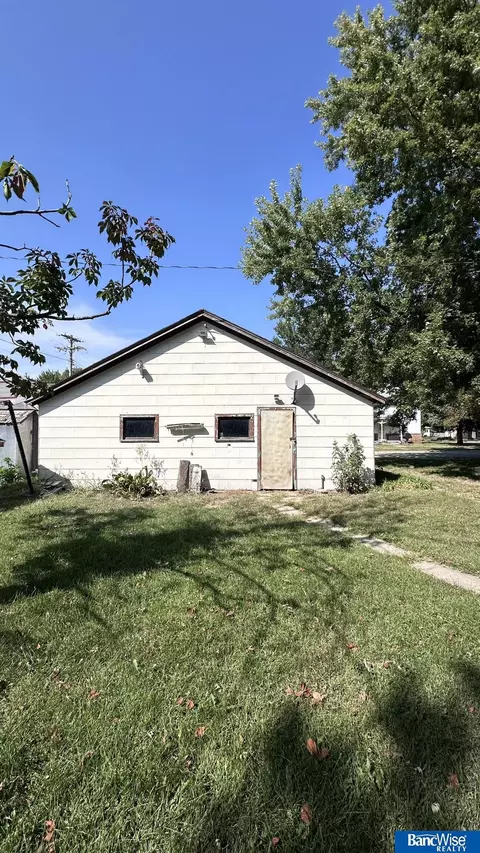 438 3rd St, Hampton, NE 68843 photo 3