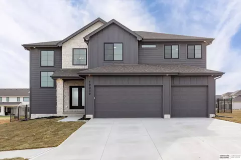 19059 Murifield Cir, Omaha, NE 68136