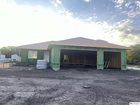 511 Pine St, Greenwood, NE 68366