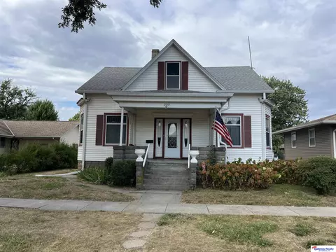 209 8th St, Scribner, NE 68057