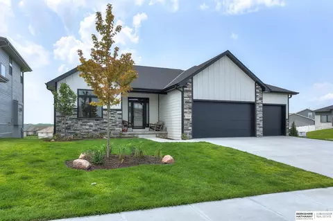 5914 N 168th Ave, Omaha, NE 68116
