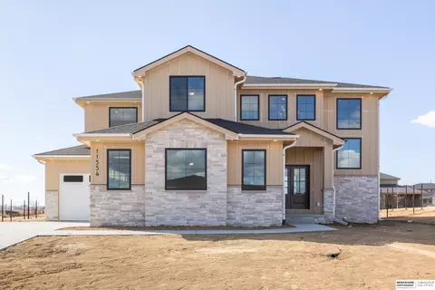 11554 S 123rd Ter, Papillion, NE 68046