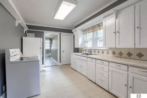 301 Eldora Ave, Weeping Water, NE 68463 photo 9