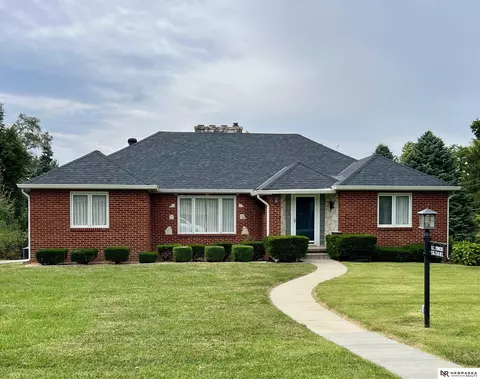 1502 S 79th St, Omaha, NE 68124