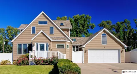 6232 Decatur St, Omaha, NE 68104