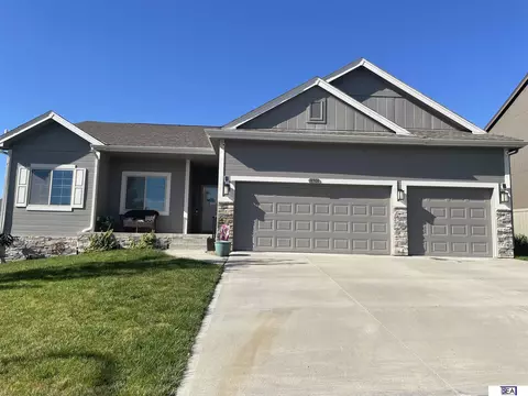 18908 Briar St, Omaha, NE 68136