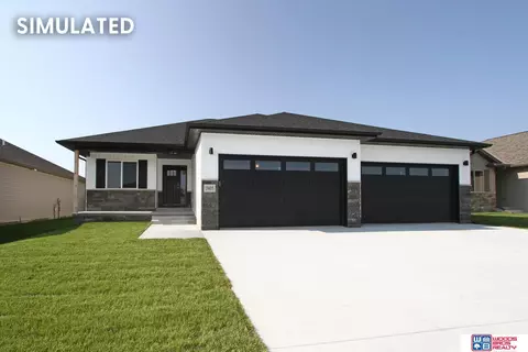 7930 Augustine Ave, Lincoln, NE 68516