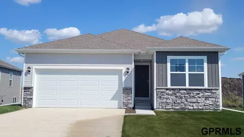 11908 S 115th St, Papillion, NE 68046