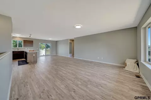 802 Sunridge Dr, Beatrice, NE 68310 photo 13