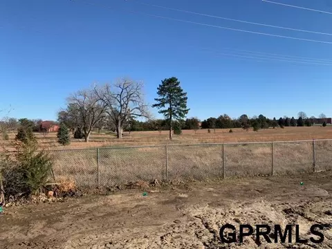 802 Sunridge Dr, Beatrice, NE 68310 photo 7