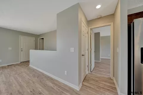 802 Sunridge Dr, Beatrice, NE 68310 photo 28