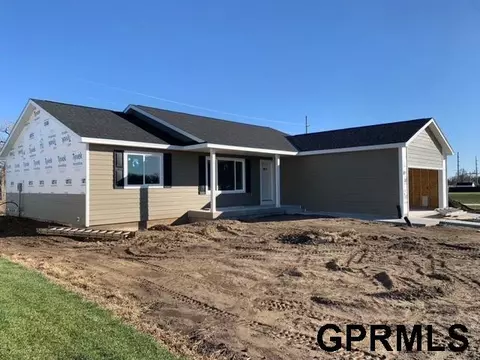 802 Sunridge Dr, Beatrice, NE 68310 photo 3