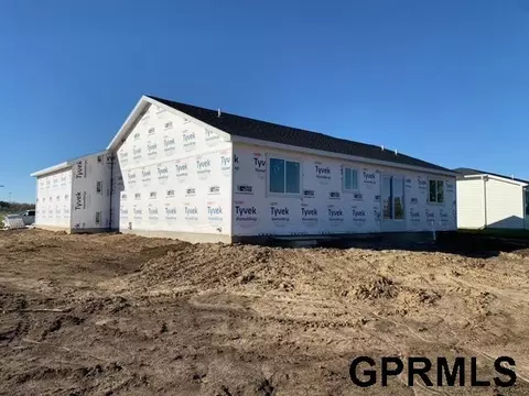 802 Sunridge Dr, Beatrice, NE 68310 photo 5