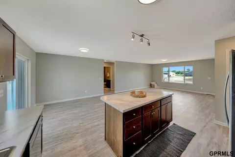 802 Sunridge Dr, Beatrice, NE 68310 photo 24