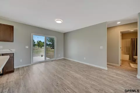 802 Sunridge Dr, Beatrice, NE 68310 photo 29