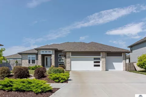 4618 N 189th St, Elkhorn, NE 68022