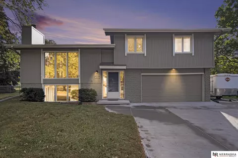 325 N 152nd St, Omaha, NE 68154