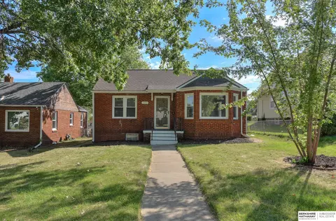 3047 Arcadia Ave, Omaha, NE 68111