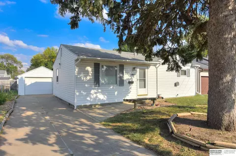 1011 Pine St, Council Bluffs, IA 51503