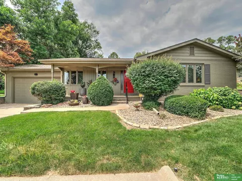 1532 S 90th St, Omaha, NE 68124