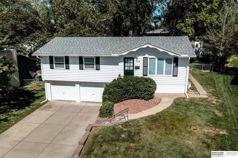 12436 Holmes Cir, Omaha, NE 68137