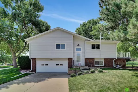 2841 Kipling Cir, Lincoln, NE 68516