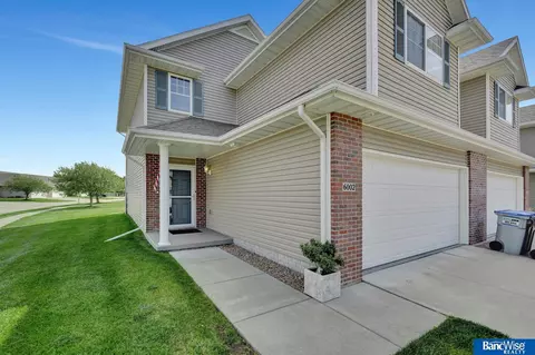 6002 Glenbrook Ln, Lincoln, NE 68512