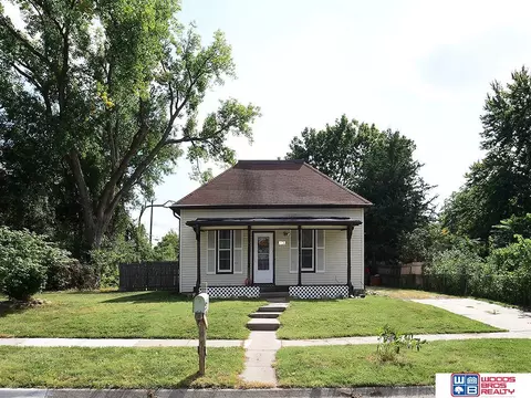 3245 Fair St, Lincoln, NE 68503