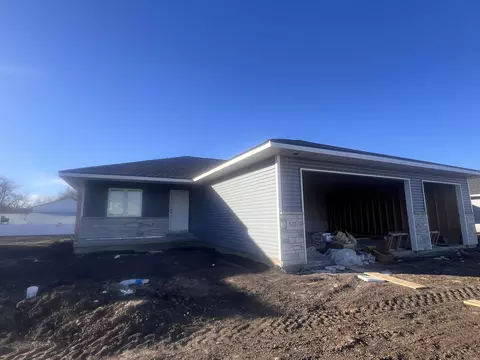 523 Pine St, Greenwood, NE 68366