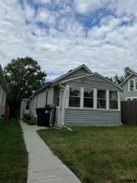 5836 S 20th St, Omaha, NE 68107