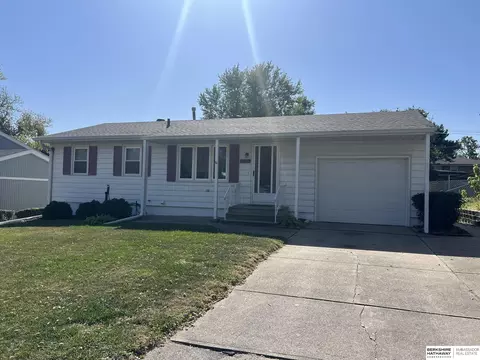 12709 A St, Omaha, NE 68144