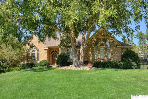 616 N 162 St, Omaha, NE 68118