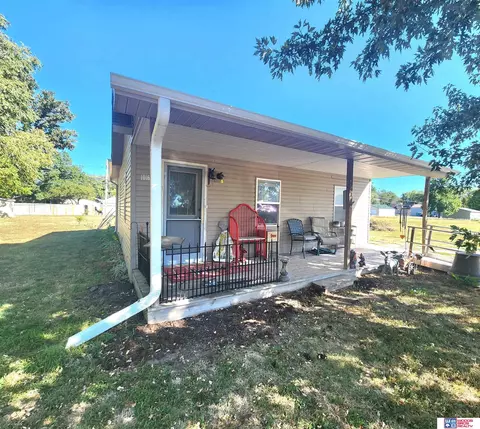 1016 N 2nd St, Beatrice, NE 68310