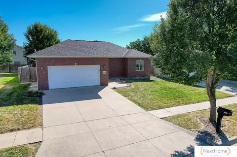 2550 SW 17 St, Lincoln, NE 68522