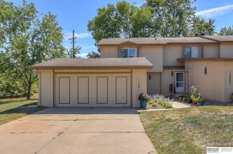13801 Meadow Ridge Rd, Omaha, NE 68138