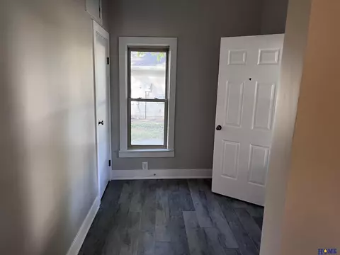 907 Bell St, Beatrice, NE 68310 photo 3