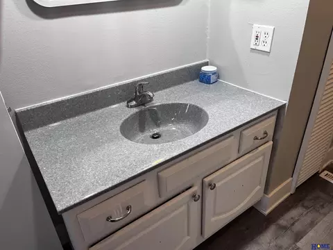 907 Bell St, Beatrice, NE 68310 photo 8
