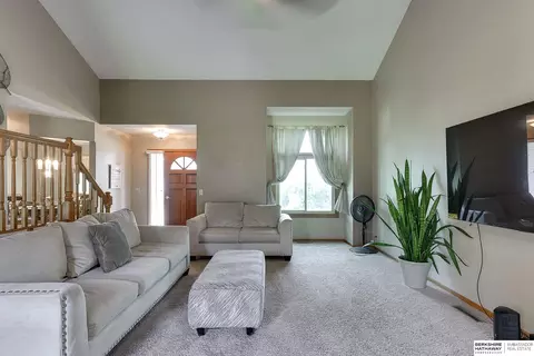 2613 Duane Ave, Bellevue, NE 68123